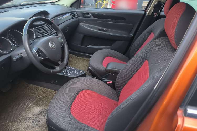 Used Dongfeng Aeolus H30 2012 CROSS 1.6L Automatic Luxury Model Left Front Seat