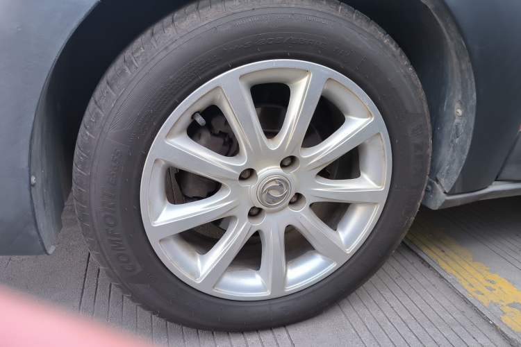 Used Dongfeng Aeolus H30 2012 CROSS 1.6L Automatic Luxury Model Left Front Wheel Hub