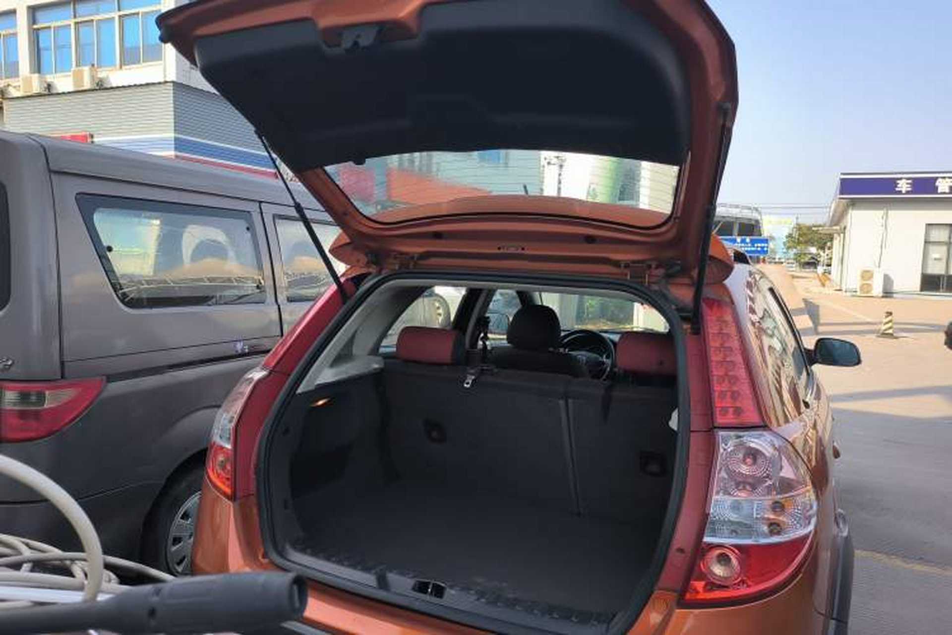 Used Dongfeng Aeolus H30 2012 CROSS 1.6L Automatic Luxury Model Trunk
