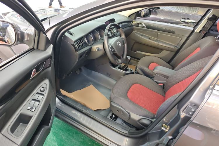 Used Dongfeng Aeolus H30 2013 CROSS 1.6L Manual Zunyi Model Driver Seat