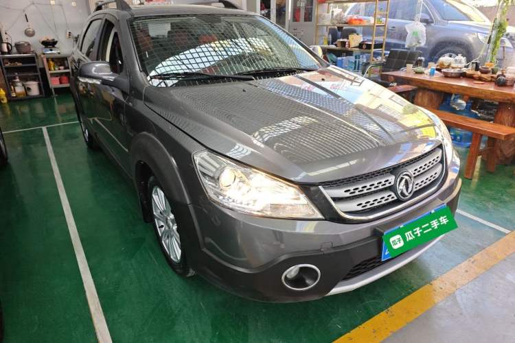 Used Dongfeng Aeolus H30 2013 CROSS 1.6L Manual Zunyi Model Front Right 45 Deg