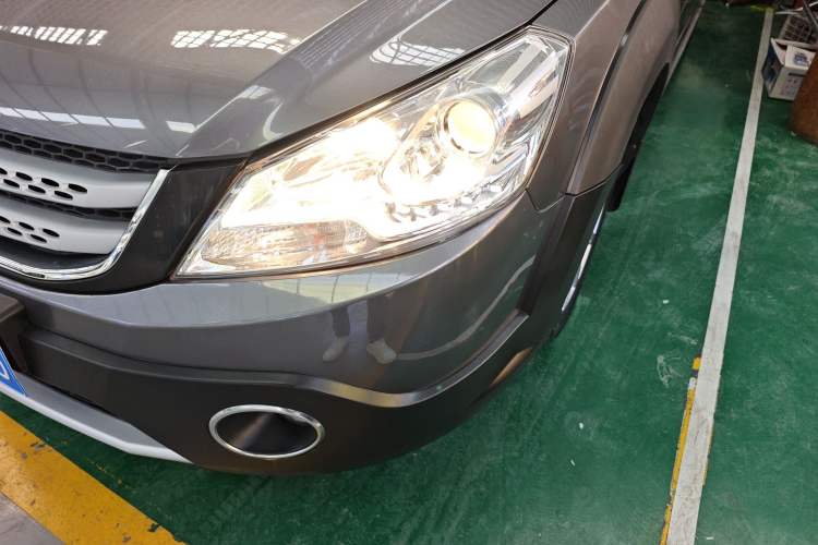 Used Dongfeng Aeolus H30 2013 CROSS 1.6L Manual Zunyi Model Left Front Headlight