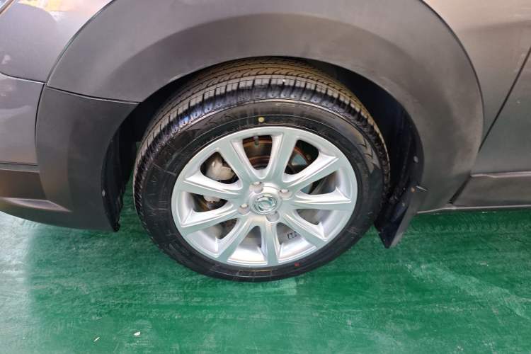 Used Dongfeng Aeolus H30 2013 CROSS 1.6L Manual Zunyi Model Left Front Wheel Hub