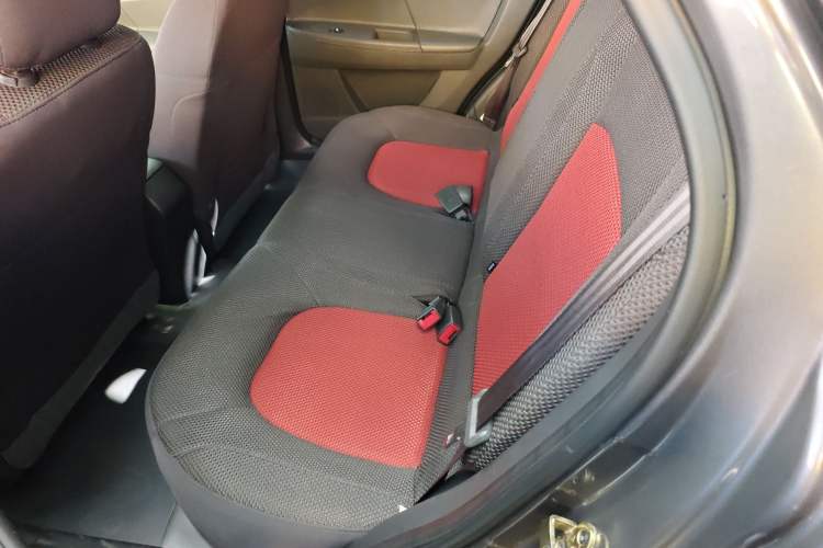 Used Dongfeng Aeolus H30 2013 CROSS 1.6L Manual Zunyi Model Left Rear Seat