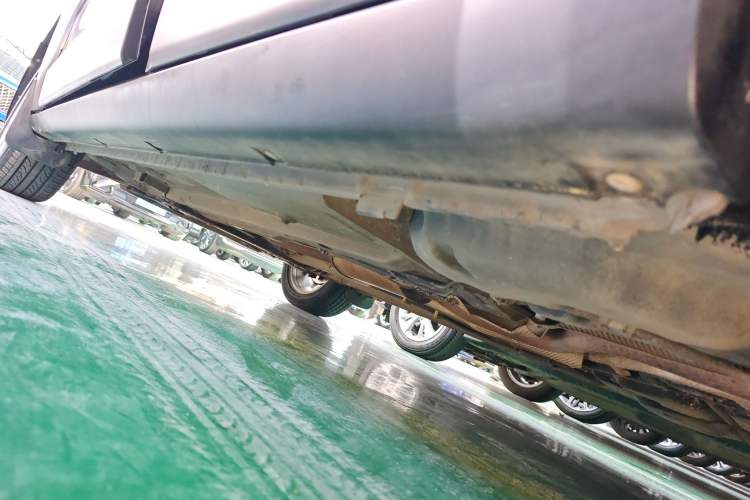 Used Dongfeng Aeolus H30 2013 CROSS 1.6L Manual Zunyi Model Left Side Sill
