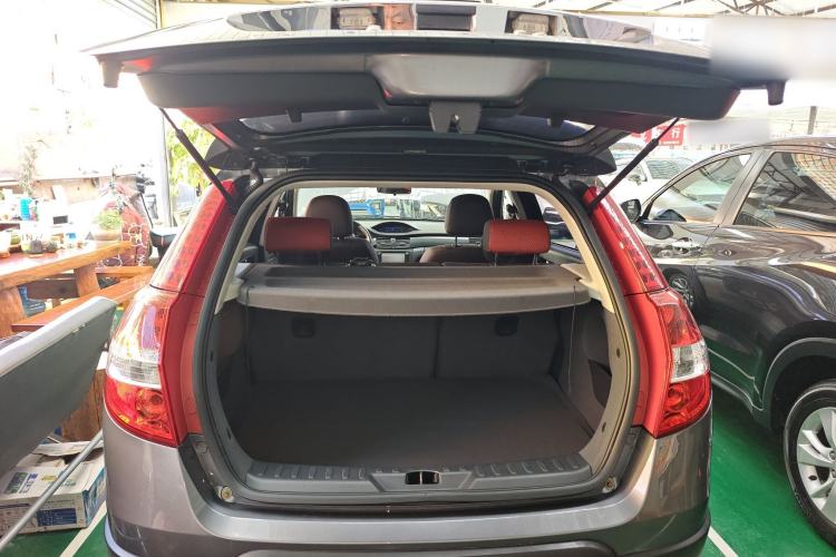 Used Dongfeng Aeolus H30 2013 CROSS 1.6L Manual Zunyi Model Trunk
