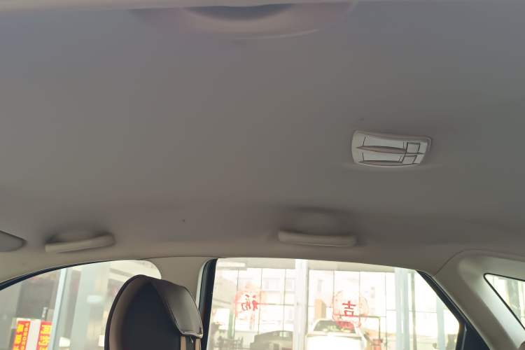 Used Dongfeng Aeolus H30 2013 CROSS 1.5L Manual Luxury Model Headliner