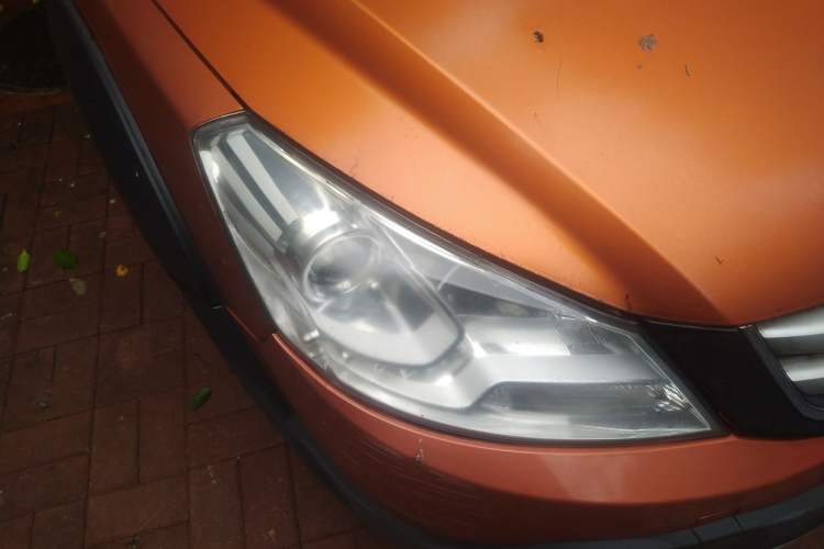 Used Dongfeng Aeolus H30 2013 CROSS 1.5L Manual Luxury Model Right Front Headlight