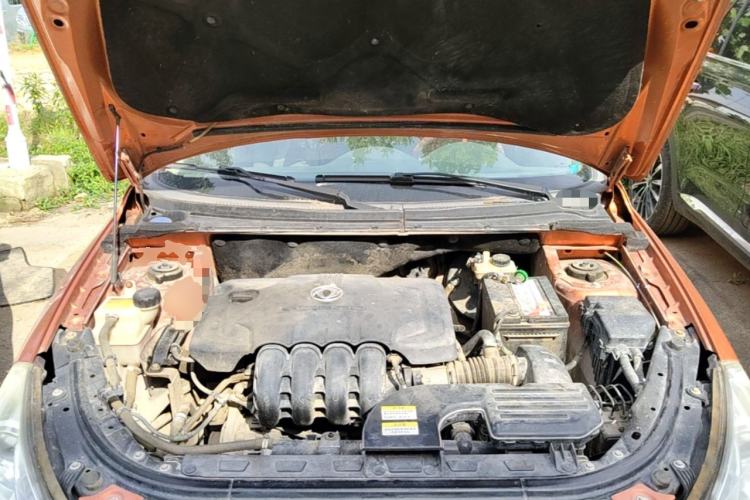 Used Dongfeng Aeolus H30 2013 CROSS 1.5L Manual Luxury Model Engine Bay