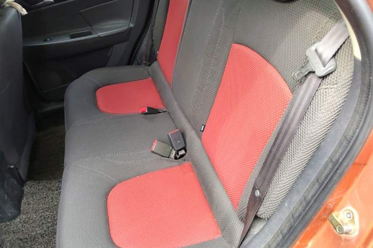 Used Dongfeng Aeolus H30 2013 CROSS 1.5L Manual Luxury Model Left Rear Seat