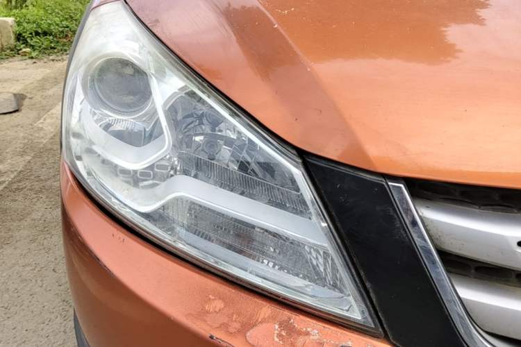 Used Dongfeng Aeolus H30 2013 CROSS 1.5L Manual Luxury Model Right Front Headlight