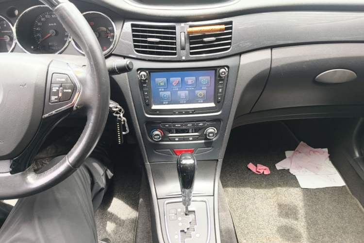 Used Dongfeng Aeolus H30 2013 CROSS 1.5L Automatic Zunyi Model Audio And AC Panel