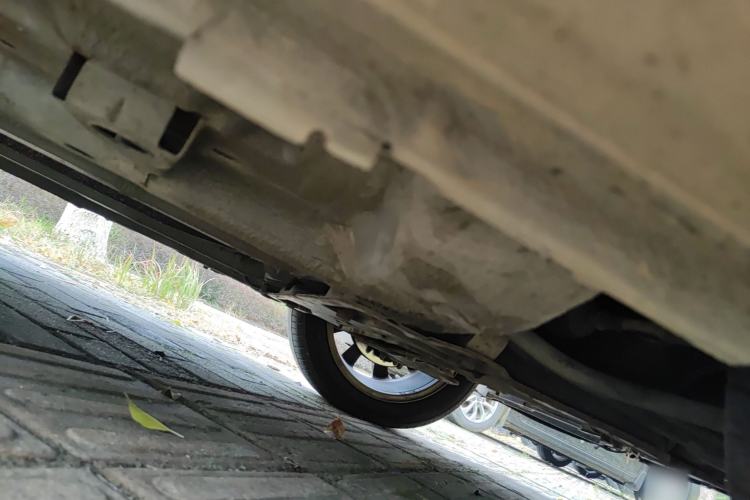 Used Dongfeng Aeolus H30 2013 CROSS 1.6L Manual Zunyi Model Chassis Front Right