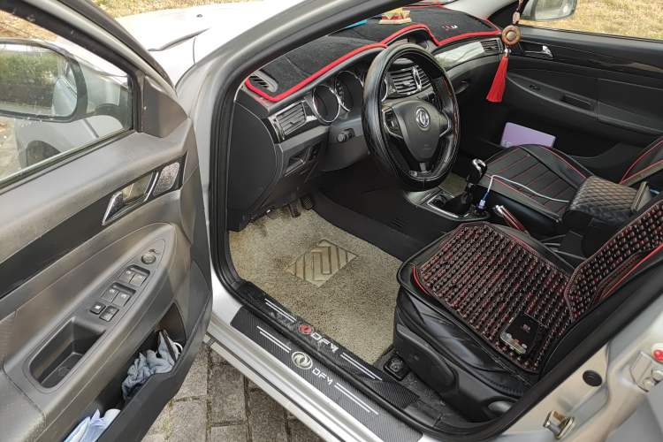 Used Dongfeng Aeolus H30 2013 CROSS 1.6L Manual Zunyi Model Driver Seat