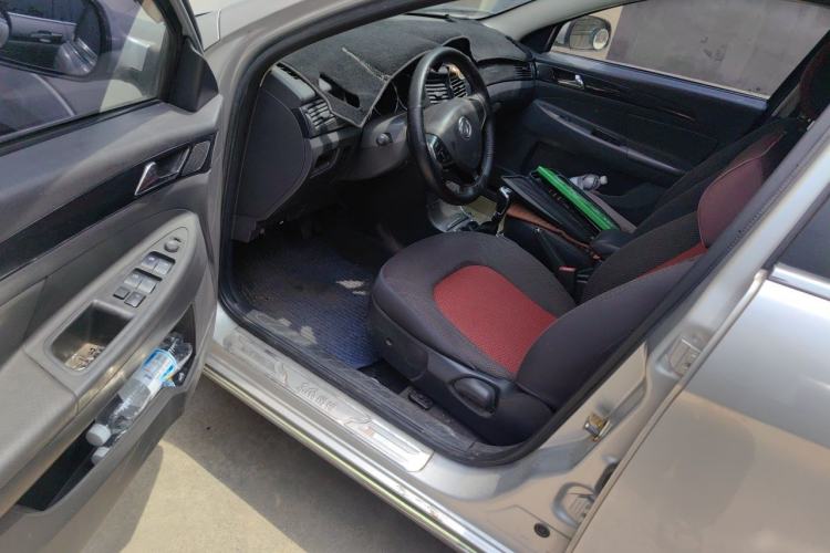 Used Dongfeng Aeolus H30 2013 CROSS 1.6L Manual Luxury Model Driver Seat