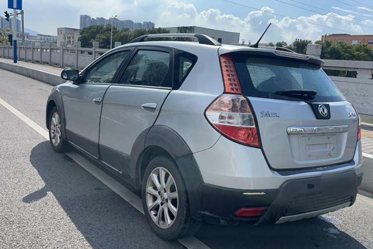 Used Dongfeng Aeolus H30 2013 CROSS 1.6L Manual Zunyi Model Exterior 5