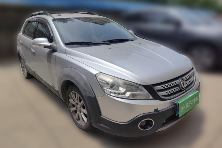 Used Dongfeng Aeolus H30 2013 CROSS 1.6L Manual Luxury Model Front Right 45 Deg