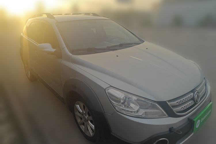 Used Dongfeng Aeolus H30 2013 CROSS 1.6L Manual Luxury Model Front Right 45 Deg