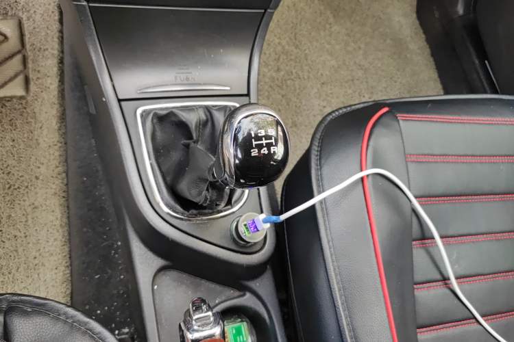 Used Dongfeng Aeolus H30 2013 CROSS 1.6L Manual Zunyi Model Gear Lever