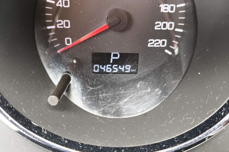 Used Dongfeng Aeolus H30 2013 CROSS 1.5L Automatic Zunyi Model Odometer Close Up