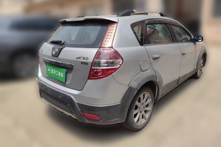 Used Dongfeng Aeolus H30 2013 CROSS 1.6L Manual Luxury Model Rear Right 45 Deg