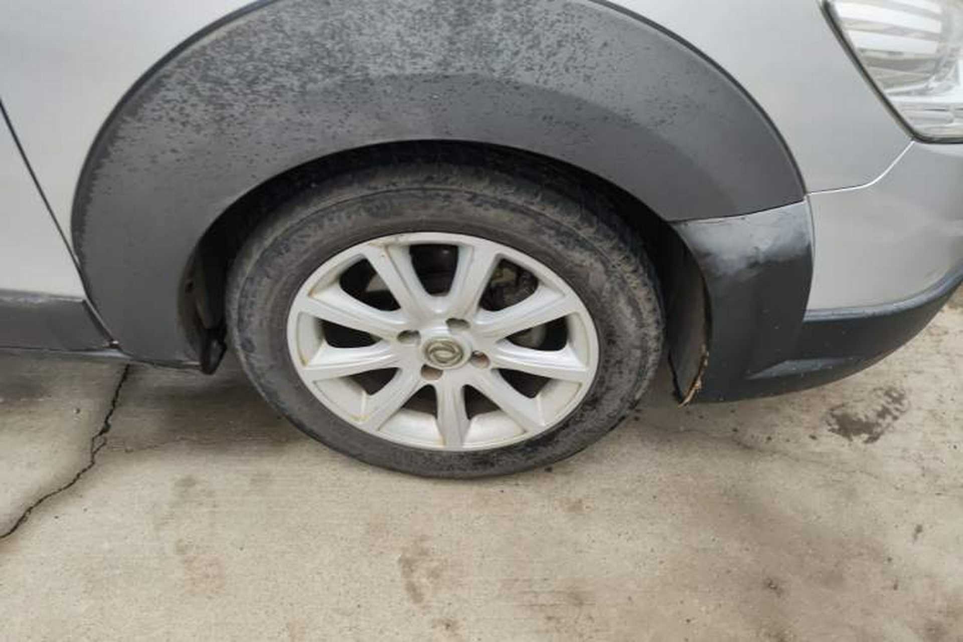 Used Dongfeng Aeolus H30 2013 CROSS 1.6L Manual Luxury Model Right Front Wheel Hub