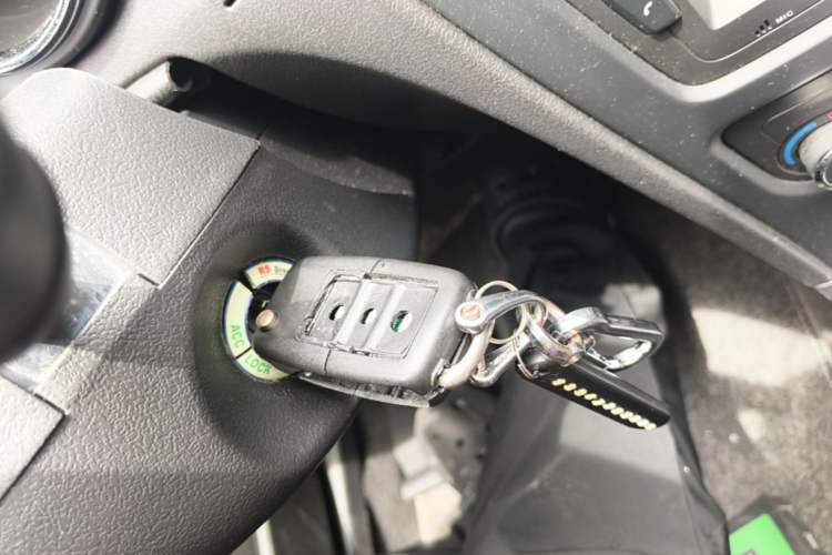 Used Dongfeng Aeolus H30 2013 CROSS 1.5L Automatic Zunyi Model Vehicle Key