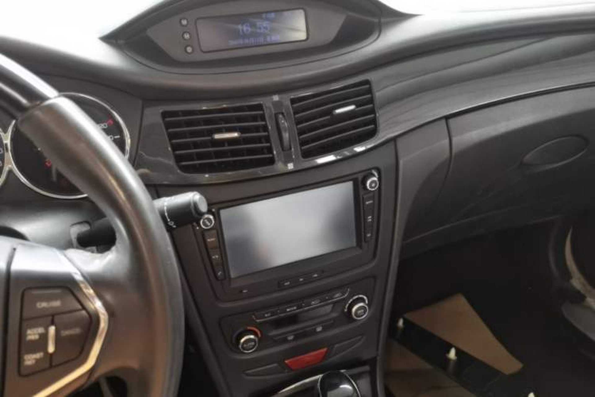 Used Dongfeng Aeolus H30 2013 CROSS 1.5L Automatic Zunyi Model Audio And AC Panel