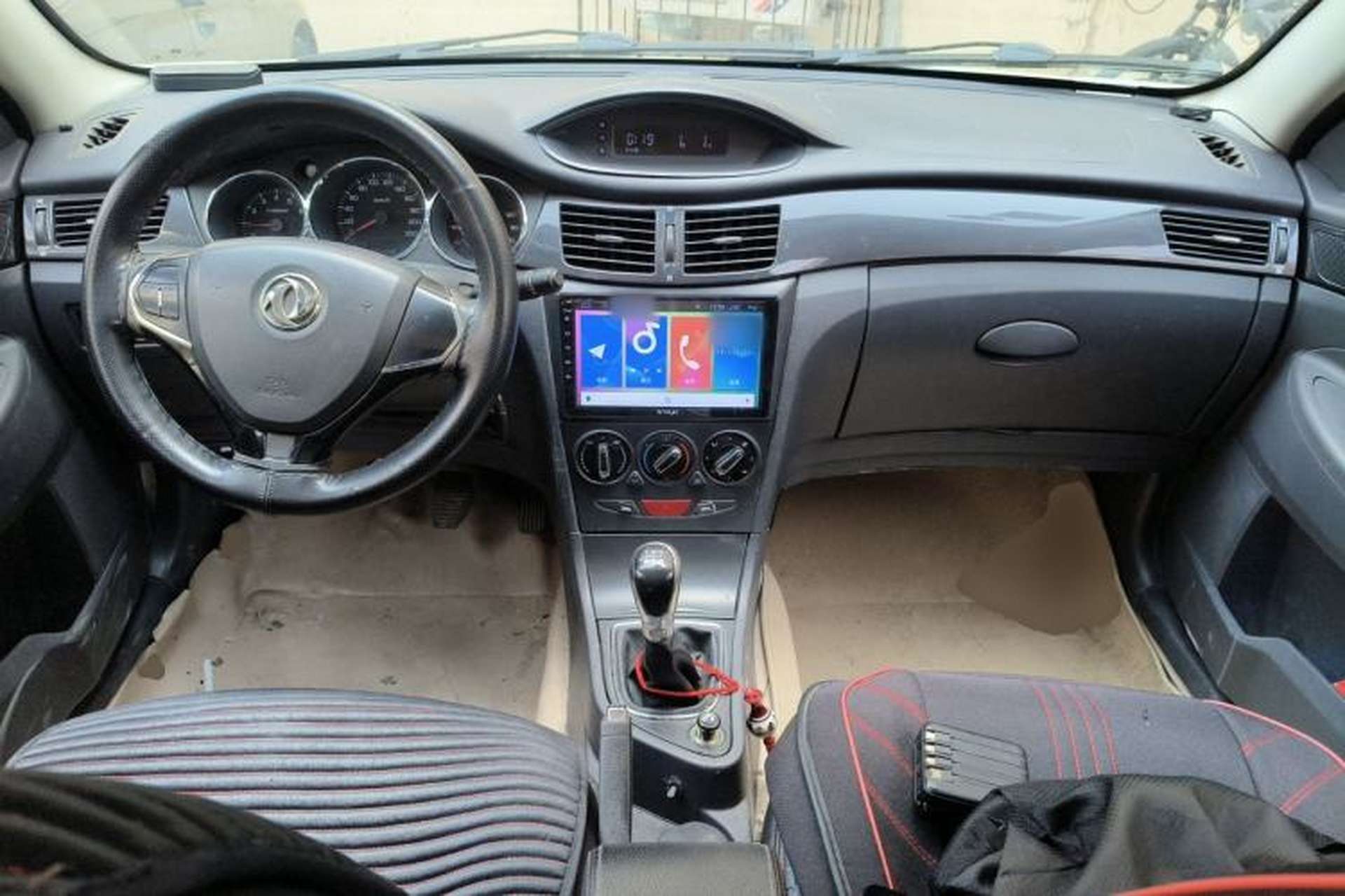 Used Dongfeng Aeolus H30 2013 CROSS 1.6L Manual Luxury Model Center Console