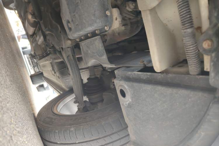 Used Dongfeng Aeolus H30 2013 CROSS 1.5L Automatic Luxury Model Chassis Front Left