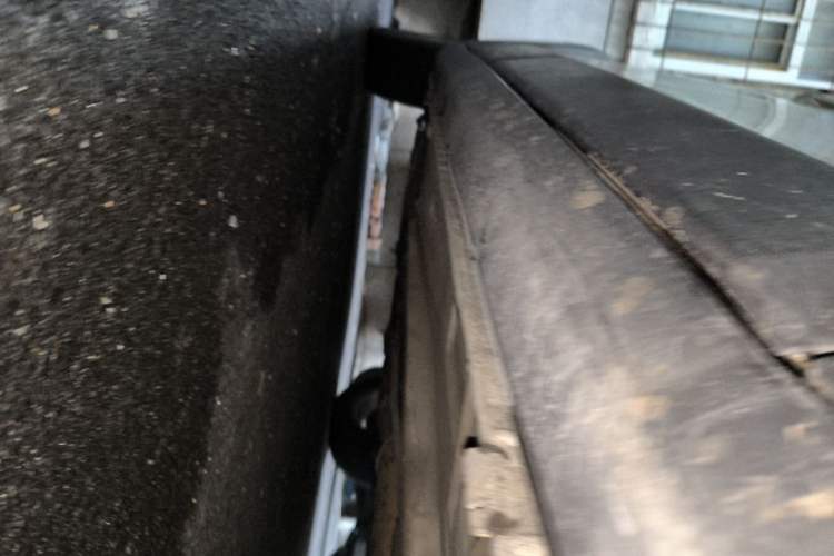 Used Dongfeng Aeolus H30 2013 CROSS 1.5L Automatic Zunyi Model Chassis Front Right