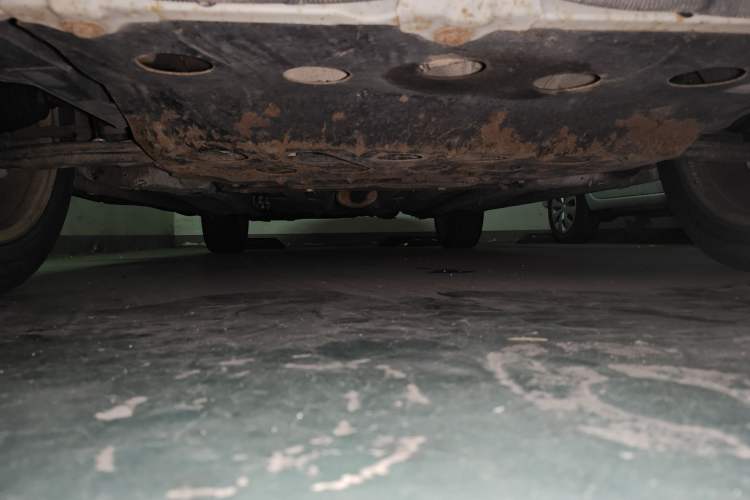 Used Dongfeng Aeolus H30 2013 CROSS 1.6L Manual Luxury Model Chassis Front