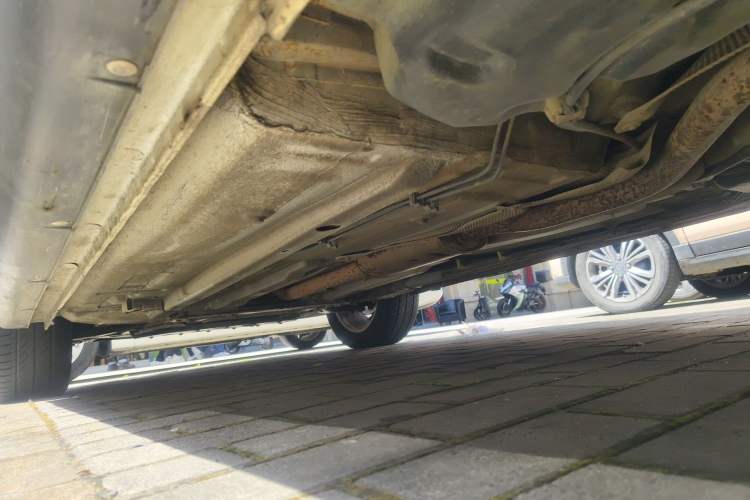 Used Dongfeng Aeolus H30 2013 CROSS 1.6L Manual Zunyi Model Chassis Rear Left