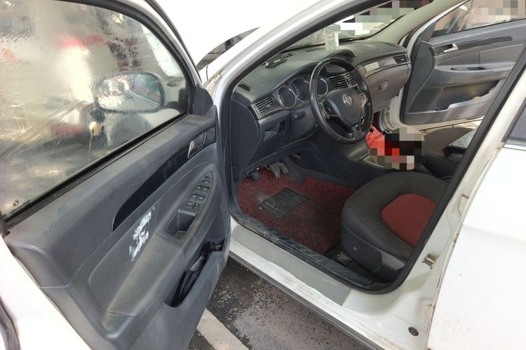 Used Dongfeng Aeolus H30 2013 CROSS 1.6L Manual Luxury Model Driver Seat