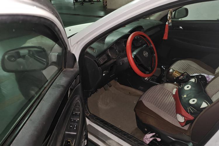 Used Dongfeng Aeolus H30 2013 CROSS 1.6L Manual Luxury Model Driver Seat