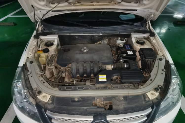 Used Dongfeng Aeolus H30 2013 CROSS 1.5L Manual Luxury Model Engine Bay