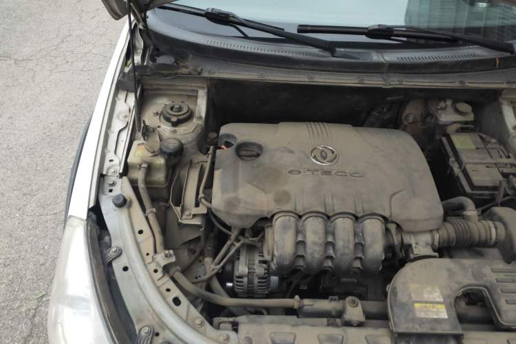 Used Dongfeng Aeolus H30 2013 CROSS 1.5L Automatic Luxury Model Engine Bay Right