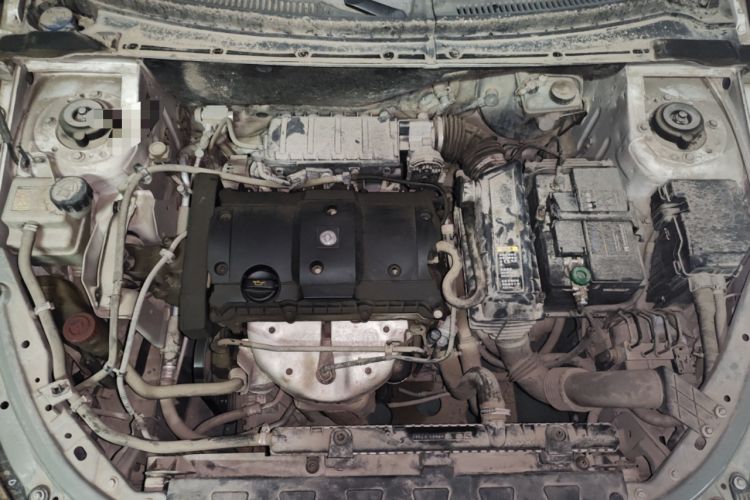Used Dongfeng Aeolus H30 2013 CROSS 1.6L Manual Luxury Model Engine Bay