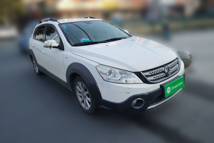 Used Dongfeng Aeolus H30 2013 CROSS 1.5L Automatic Luxury Model Front Right 45 Deg