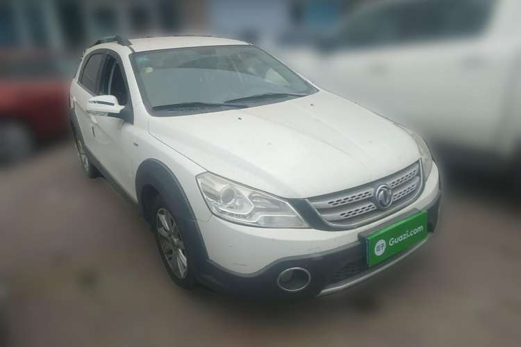 Used Dongfeng Aeolus H30 2013 CROSS 1.5L Automatic Luxury Model Front Right 45 Deg