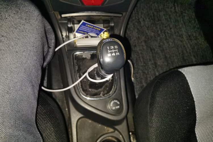 Used Dongfeng Aeolus H30 2013 CROSS 1.5L Manual Luxury Model Gear Lever