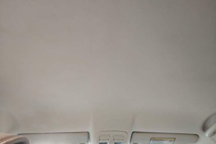 Used Dongfeng Aeolus H30 2013 CROSS 1.5L Automatic Luxury Model Headliner