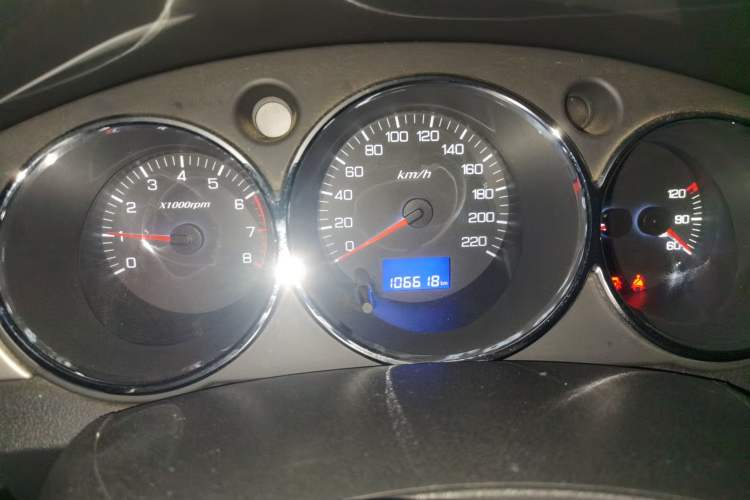 Used Dongfeng Aeolus H30 2013 CROSS 1.5L Manual Luxury Model Instrument Cluster