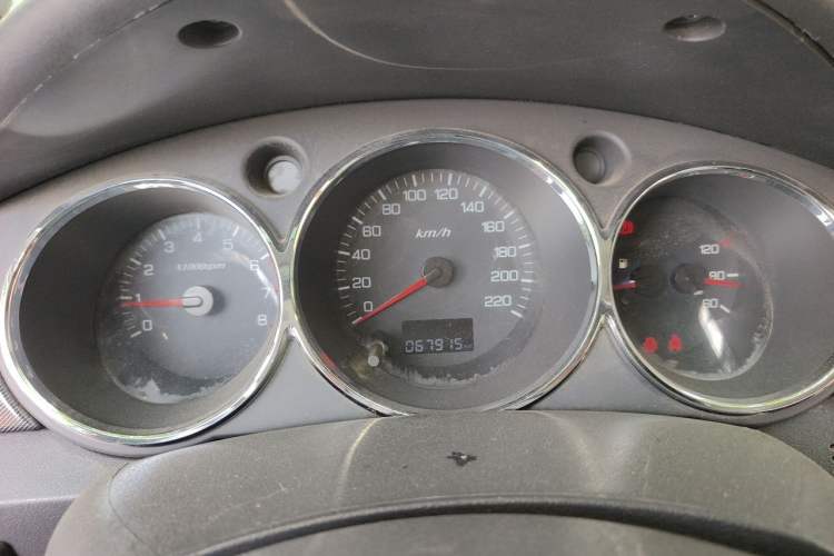 Used Dongfeng Aeolus H30 2013 CROSS 1.6L Manual Luxury Model Instrument Cluster