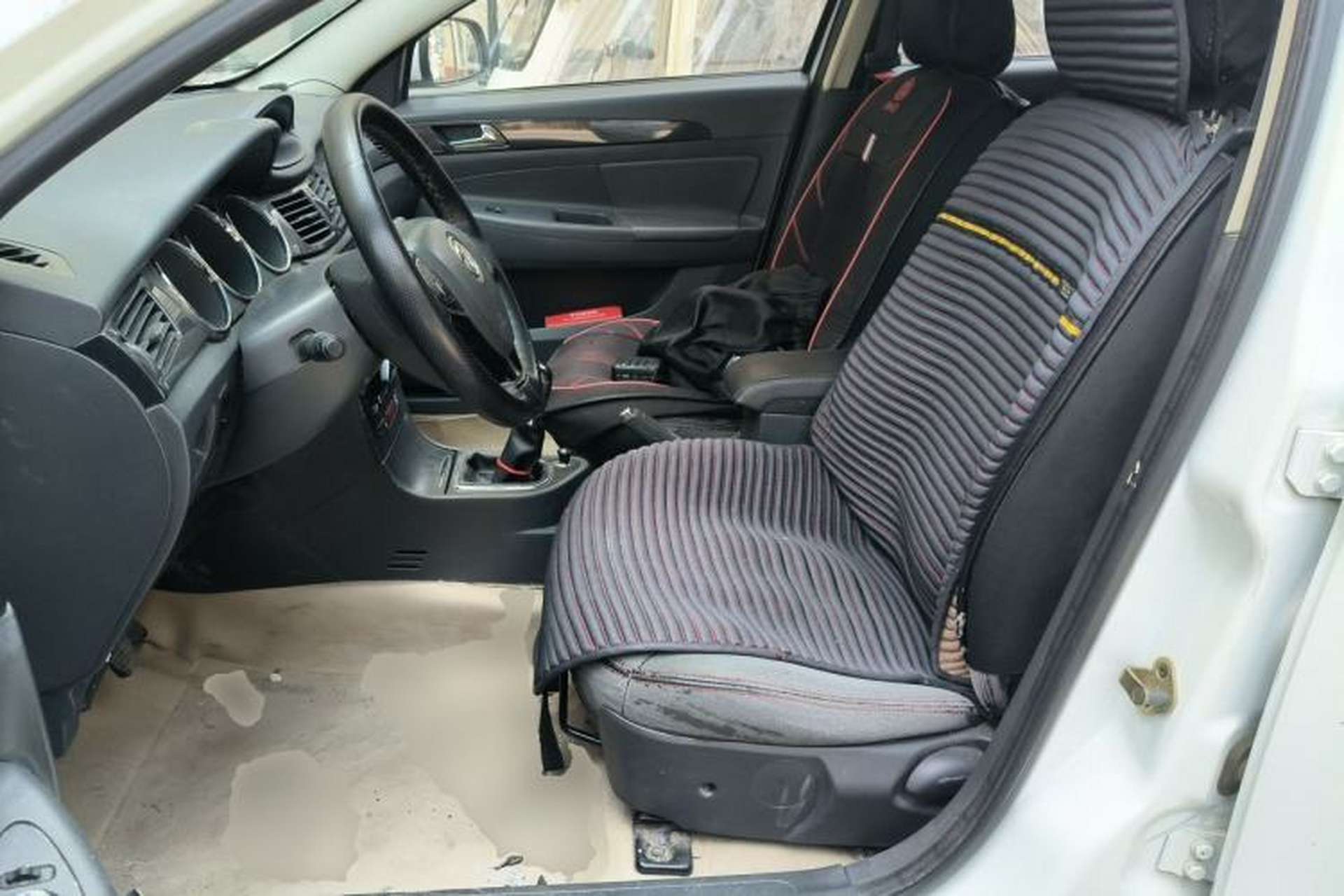 Used Dongfeng Aeolus H30 2013 CROSS 1.6L Manual Luxury Model Left Front Seat