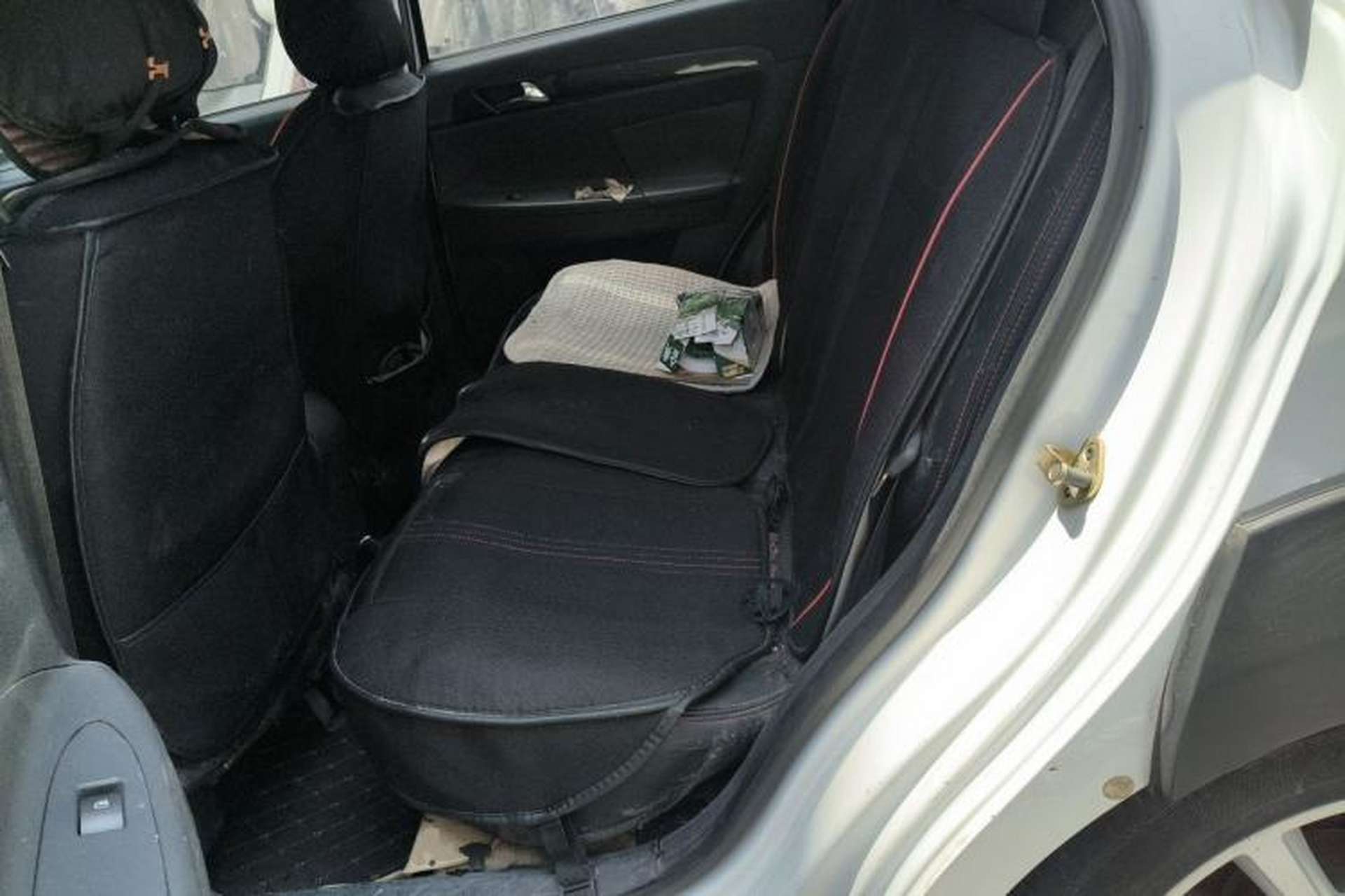 Used Dongfeng Aeolus H30 2013 CROSS 1.6L Manual Luxury Model Left Rear Seat