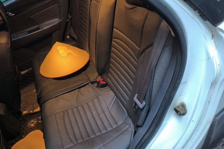 Used Dongfeng Aeolus H30 2013 CROSS 1.5L Automatic Zunyi Model Left Rear Seat