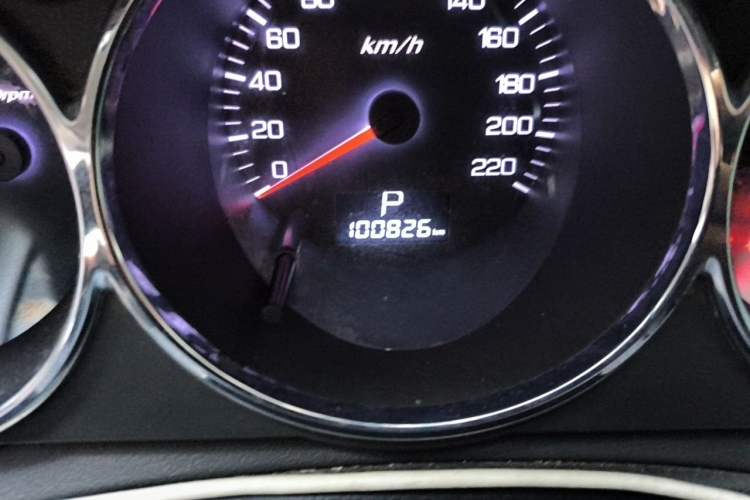 Used Dongfeng Aeolus H30 2013 CROSS 1.5L Automatic Zunyi Model Odometer Close Up