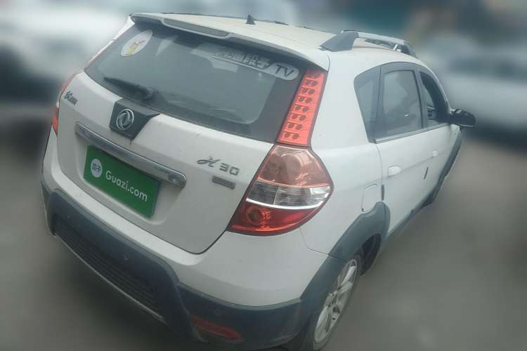 Used Dongfeng Aeolus H30 2013 CROSS 1.5L Automatic Luxury Model Rear Right 45 Deg