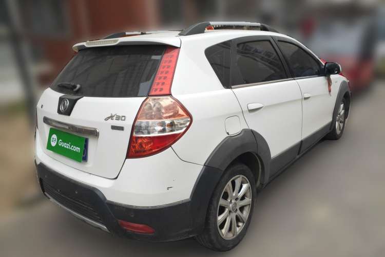 Used Dongfeng Aeolus H30 2013 CROSS 1.5L Automatic Luxury Model Rear Right 45 Deg